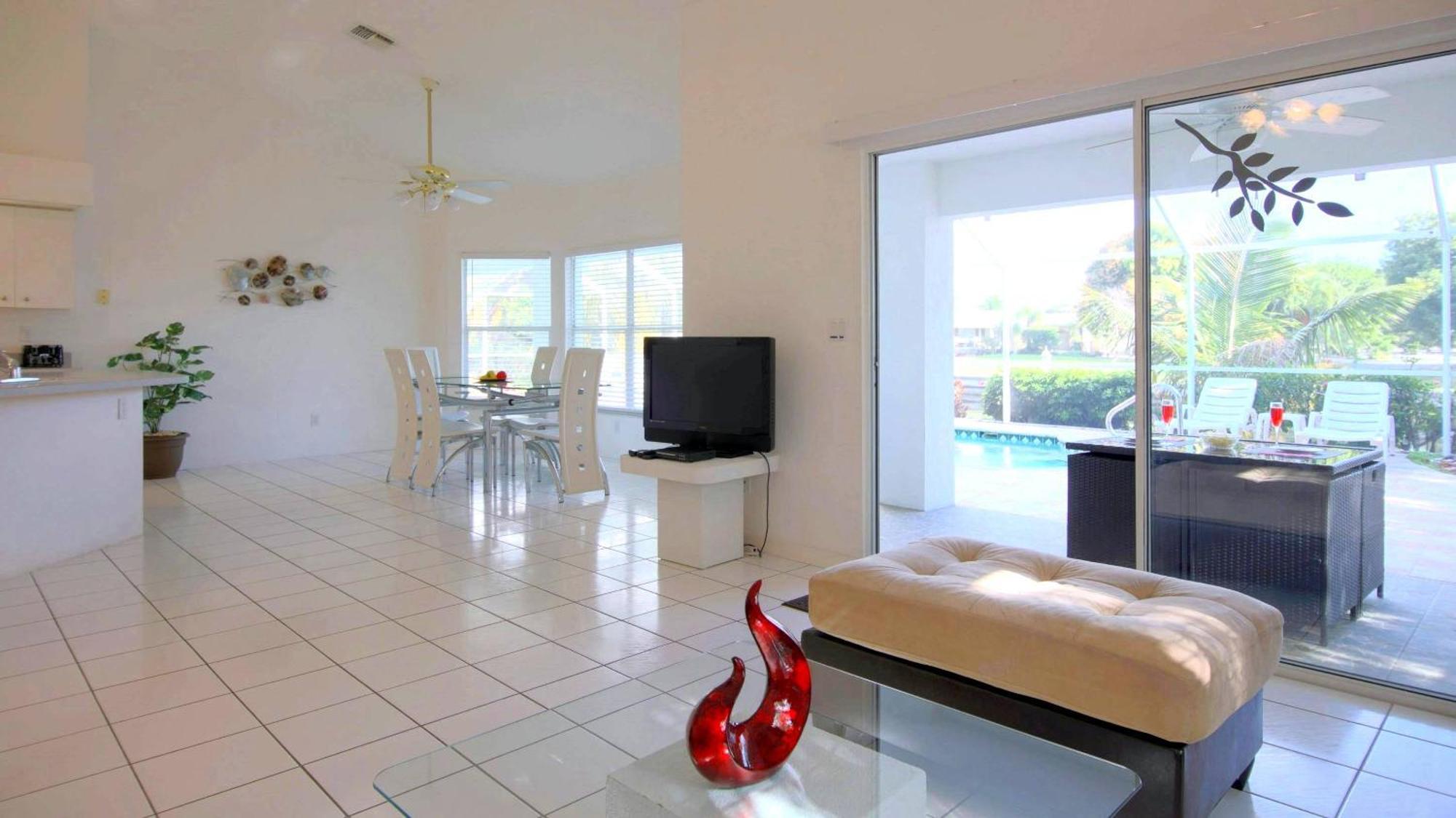 House Rainbow Villa เคปคอรัล ภายนอก รูปภาพ