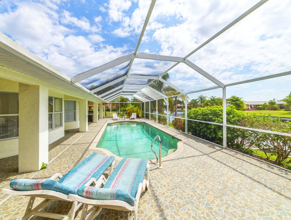 House Rainbow Villa เคปคอรัล ภายนอก รูปภาพ